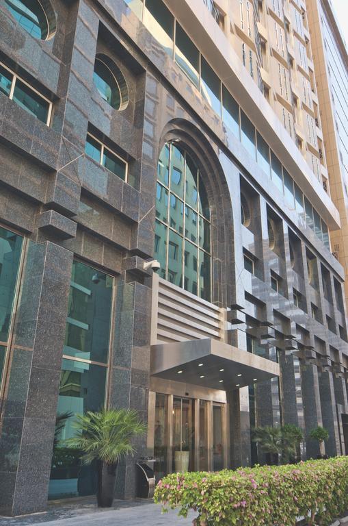 Wiseman Grand Hotel Doha Exteriör bild The main entrance of the hotel